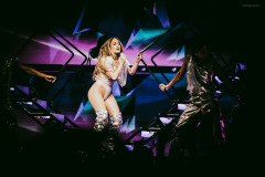 jlo-21