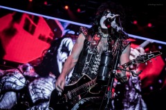 kiss-13