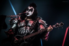 kiss-18