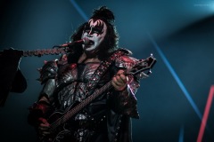 kiss-4