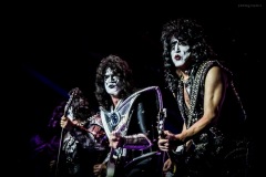 kiss-49