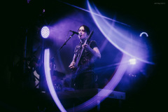 motionless-108