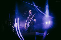motionless-110
