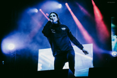 motionless-128