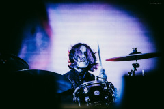 motionless-130