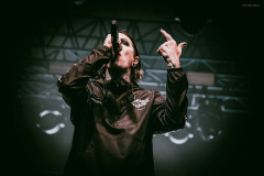 motionless-15