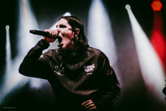 motionless-23
