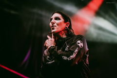 motionless-26