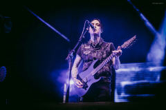 motionless-3