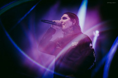 motionless-37