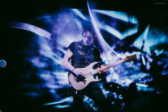 motionless-4