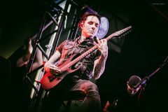 motionless-40