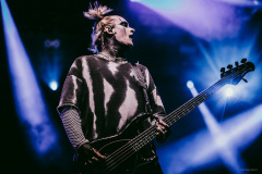 motionless-7