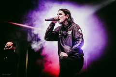 motionless-9