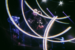 motionless-90