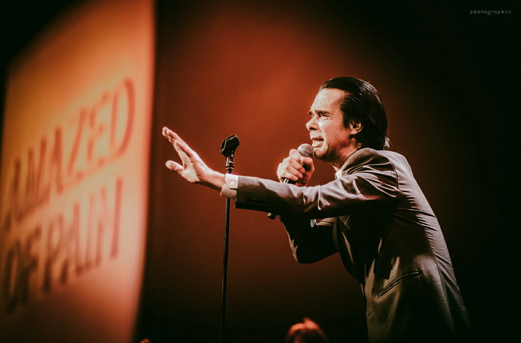 Ámulatba ejtette az Arénát Nick Cave őrült zsenije