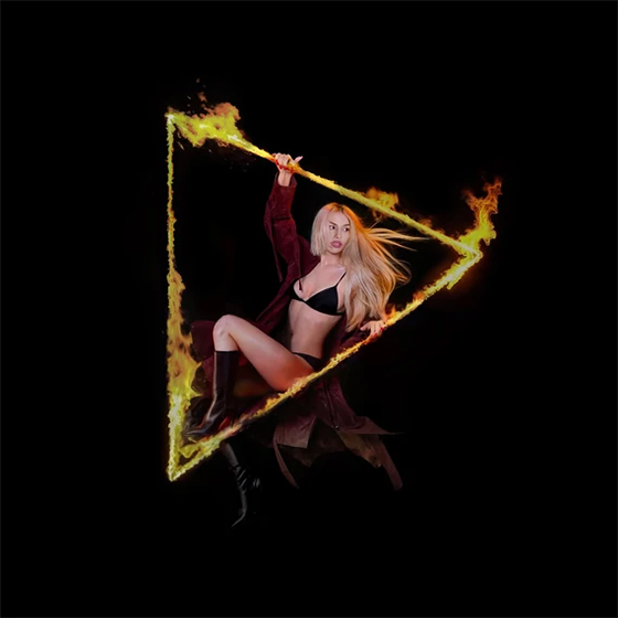 Ava Max: Don’t Click Play